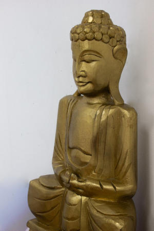Fotografía de una estatua en estado zen, tal como quedará usted después de visitar Namasté.